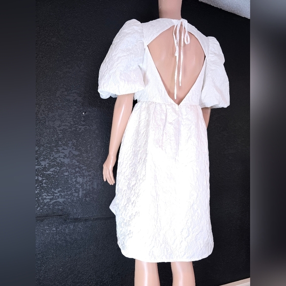 NWT Hausen White Puff Textured Sleeve Dress, Medium - Picture 6 of 12